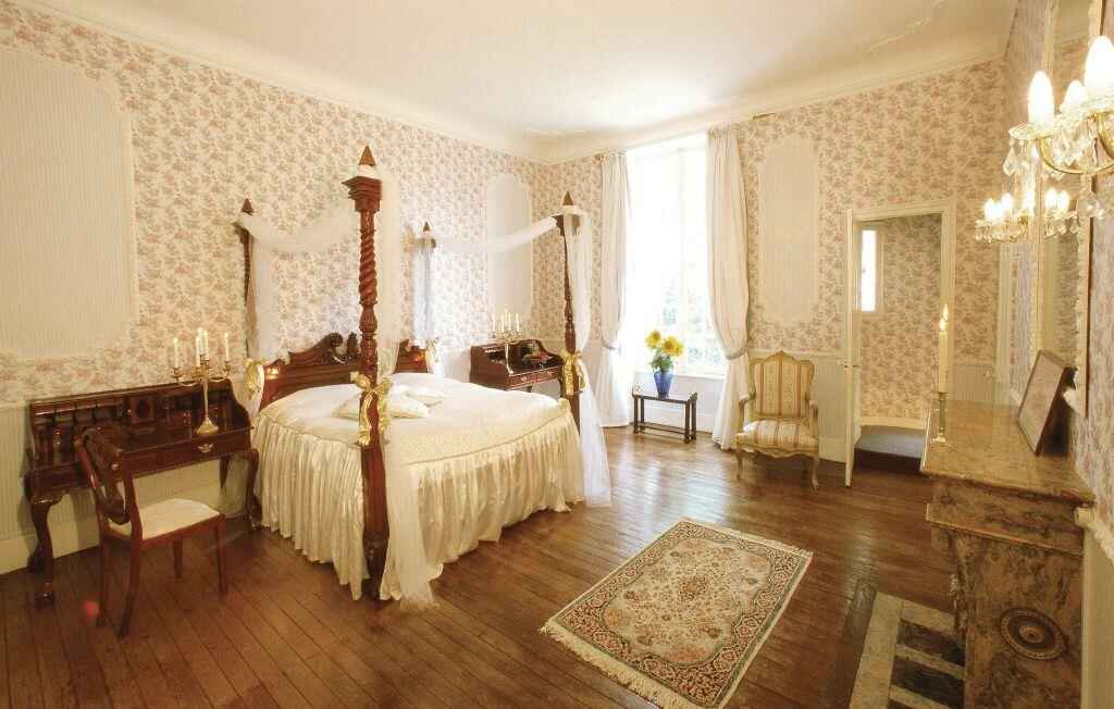 fec002_bed_01_Fill_1200_600.jpg