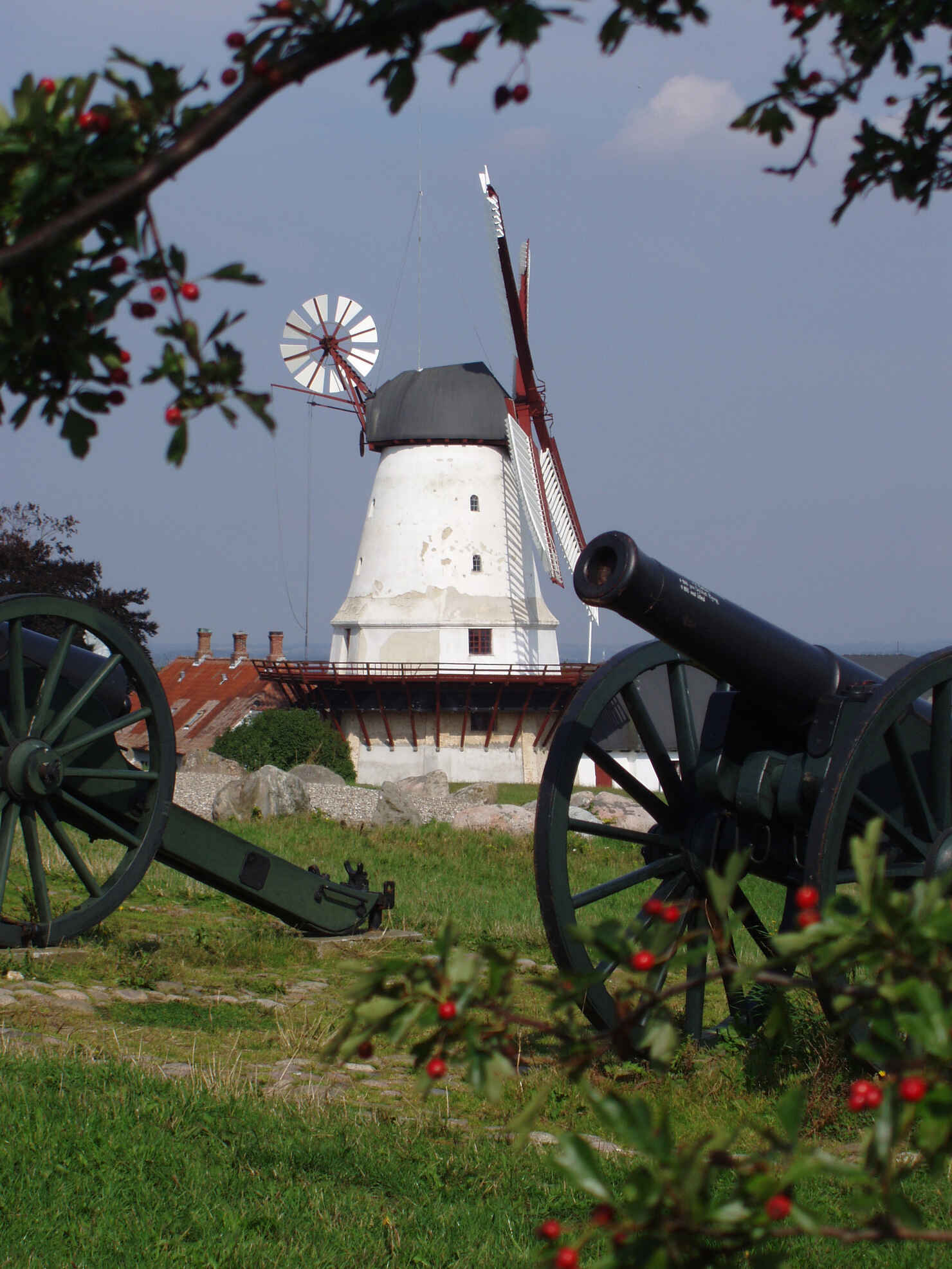 Mølle med kanoner140700.jpg