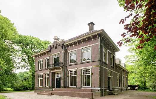 Manor house mh32161