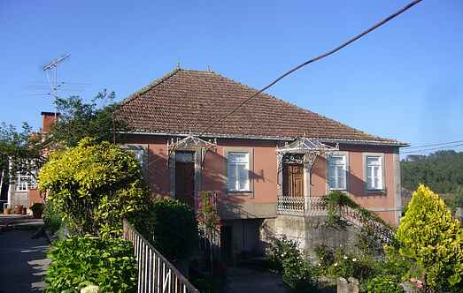 Manor house mh32695
