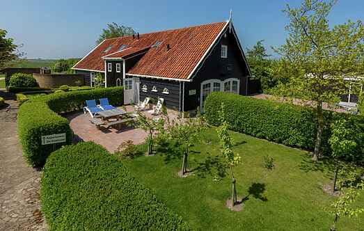 Manor house mh54935