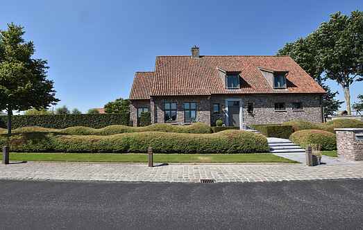Manor house mh63234