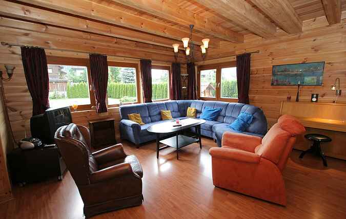 Cottage mh17537