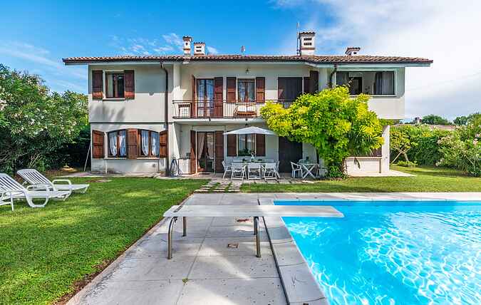 Einzigartiges Luxusferienhaus am Gardasee mieten