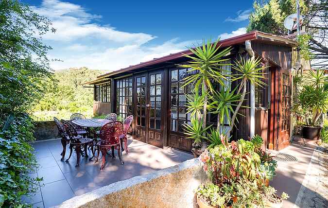 Cottage mh37686