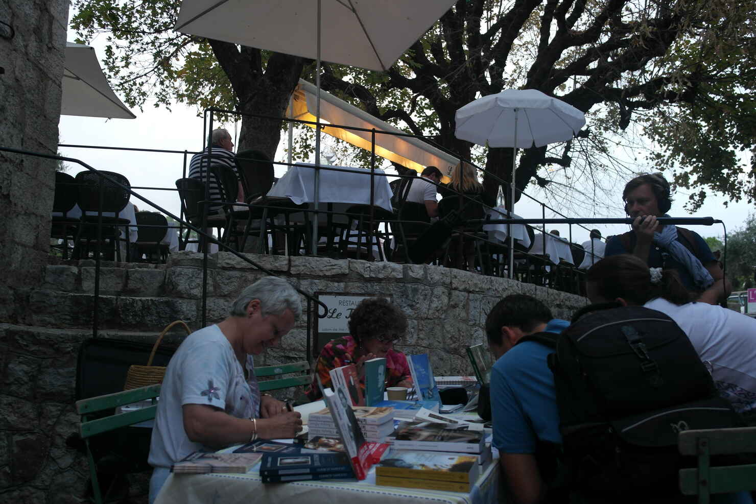 Forfattere i måneskin, Saint Paul de Vence, aug 2014